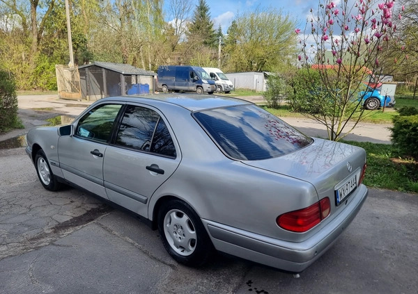 Mercedes-Benz Klasa E cena 5900 przebieg: 347000, rok produkcji 1997 z Pruszków małe 232